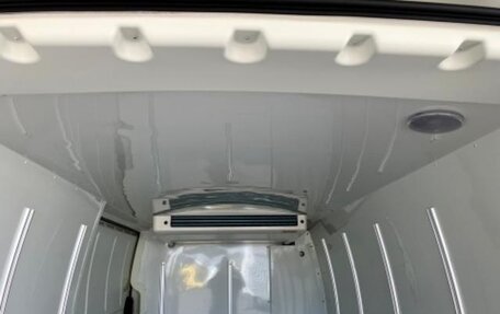 Toyota HiAce H200, 2024 год, 5 200 000 рублей, 5 фотография