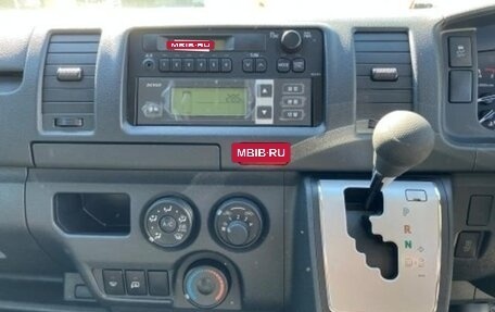 Toyota HiAce H200, 2024 год, 5 200 000 рублей, 24 фотография