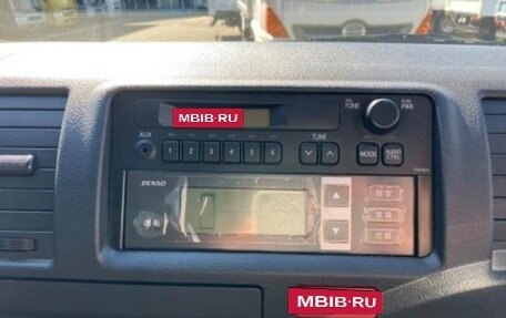 Toyota HiAce H200, 2024 год, 5 200 000 рублей, 25 фотография