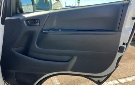 Toyota HiAce H200, 2024 год, 5 200 000 рублей, 36 фотография