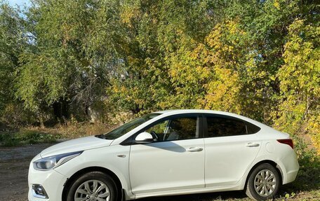 Hyundai Solaris II рестайлинг, 2017 год, 720 000 рублей, 3 фотография