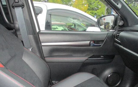 Toyota Hilux VIII, 2024 год, 4 650 000 рублей, 15 фотография