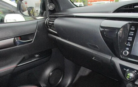 Toyota Hilux VIII, 2024 год, 4 650 000 рублей, 16 фотография