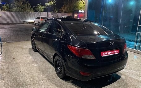 Hyundai Solaris II рестайлинг, 2013 год, 650 000 рублей, 1 фотография