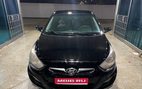 Hyundai Solaris II рестайлинг, 2013 год, 650 000 рублей, 6 фотография