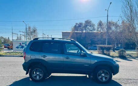 Chevrolet Niva I рестайлинг, 2018 год, 909 000 рублей, 5 фотография