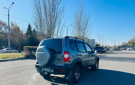 Chevrolet Niva I рестайлинг, 2018 год, 909 000 рублей, 6 фотография