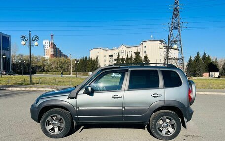 Chevrolet Niva I рестайлинг, 2018 год, 909 000 рублей, 9 фотография