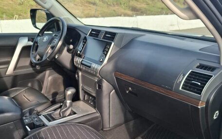 Toyota Land Cruiser Prado 150 рестайлинг 2, 2020 год, 6 850 000 рублей, 4 фотография