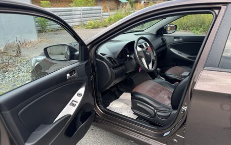 Hyundai Solaris II рестайлинг, 2015 год, 870 000 рублей, 4 фотография