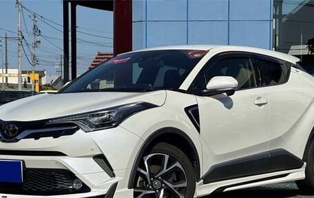 Toyota C-HR I рестайлинг, 2019 год, 1 445 000 рублей, 1 фотография