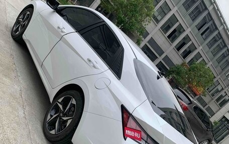 Hyundai Elantra, 2022 год, 1 510 000 рублей, 4 фотография