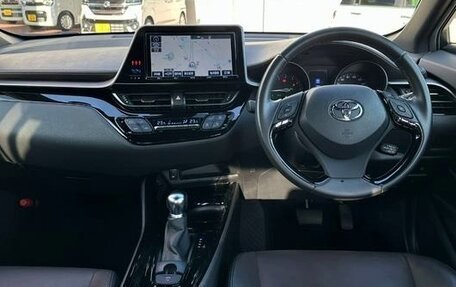 Toyota C-HR I рестайлинг, 2019 год, 1 445 000 рублей, 8 фотография