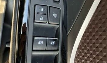 Toyota C-HR I рестайлинг, 2019 год, 1 445 000 рублей, 14 фотография