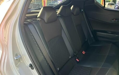 Toyota C-HR I рестайлинг, 2019 год, 1 445 000 рублей, 22 фотография