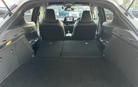 Toyota C-HR I рестайлинг, 2019 год, 1 445 000 рублей, 24 фотография