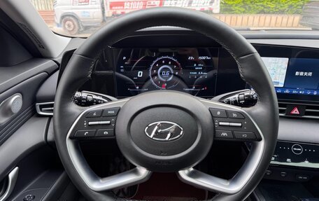 Hyundai Elantra, 2022 год, 1 530 000 рублей, 14 фотография