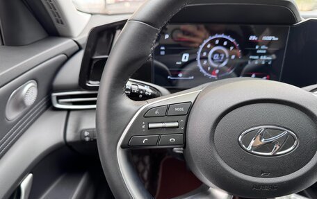 Hyundai Elantra, 2022 год, 1 530 000 рублей, 15 фотография