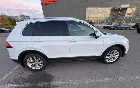 Volkswagen Tiguan II, 2017 год, 2 650 000 рублей, 4 фотография