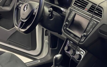 Volkswagen Tiguan II, 2017 год, 2 650 000 рублей, 6 фотография