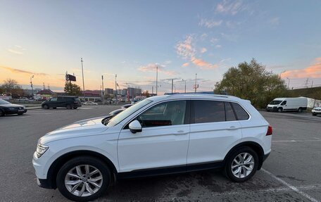 Volkswagen Tiguan II, 2017 год, 2 650 000 рублей, 3 фотография