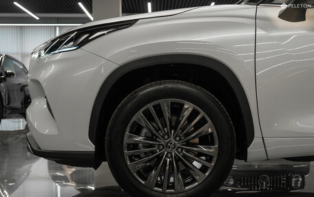 Toyota Highlander, 2025 год, 6 500 000 рублей, 31 фотография