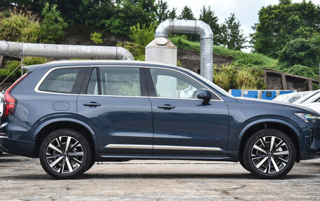 Volvo XC90 II рестайлинг, 2025 год, 10 490 000 рублей, 8 фотография