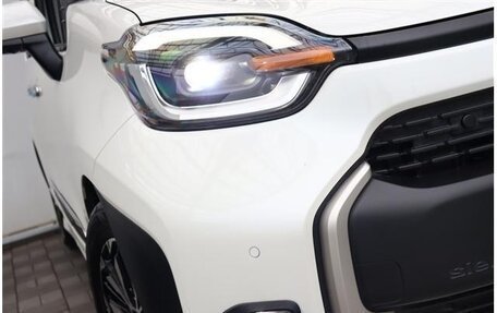 Toyota Sienta, 2022 год, 1 700 000 рублей, 8 фотография