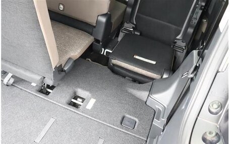 Toyota Sienta, 2022 год, 1 700 000 рублей, 27 фотография