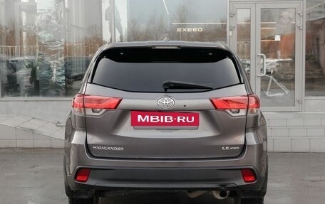 Toyota Highlander III, 2018 год, 3 900 000 рублей, 6 фотография