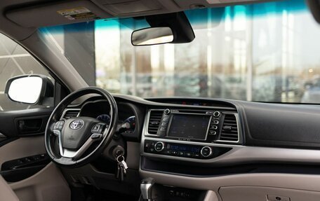 Toyota Highlander III, 2018 год, 3 900 000 рублей, 10 фотография