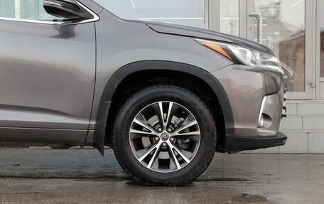 Toyota Highlander III, 2018 год, 3 900 000 рублей, 9 фотография