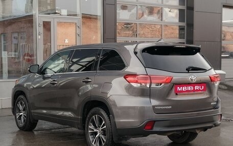 Toyota Highlander III, 2018 год, 3 900 000 рублей, 7 фотография