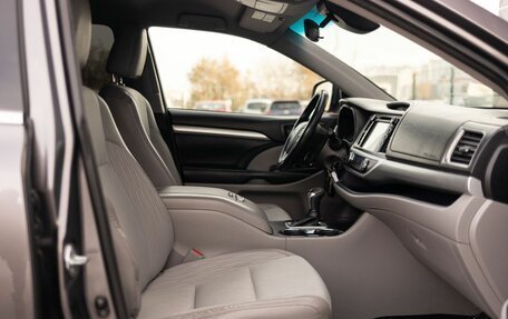 Toyota Highlander III, 2018 год, 3 900 000 рублей, 23 фотография