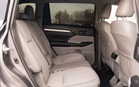 Toyota Highlander III, 2018 год, 3 900 000 рублей, 22 фотография