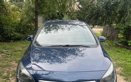 Opel Astra J, 2010 год, 690 000 рублей, 2 фотография