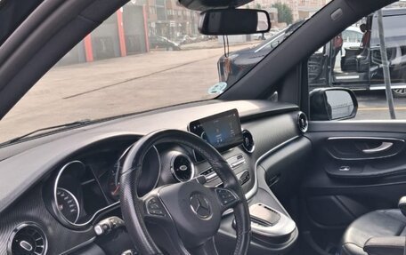 Mercedes-Benz V-Класс, 2021 год, 7 300 000 рублей, 13 фотография