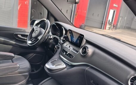 Mercedes-Benz V-Класс, 2021 год, 7 300 000 рублей, 11 фотография