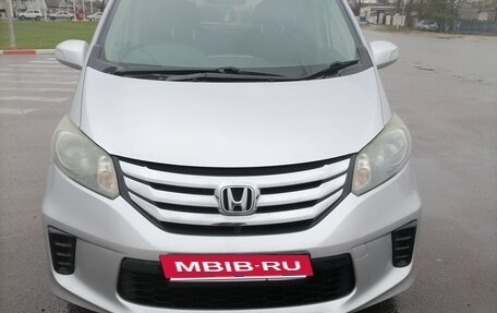 Honda Freed I, 2012 год, 1 450 000 рублей, 6 фотография