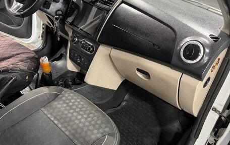 Renault Logan II, 2014 год, 560 000 рублей, 6 фотография