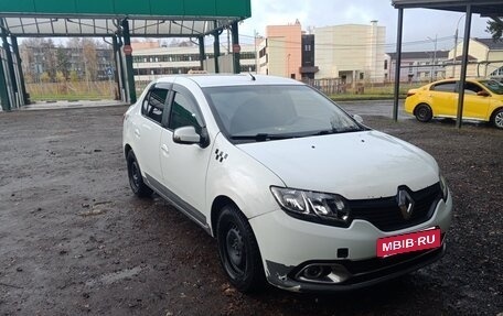 Renault Logan II, 2017 год, 360 000 рублей, 2 фотография