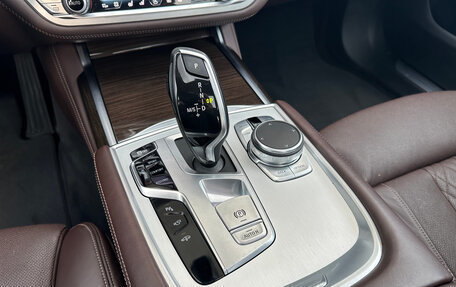 BMW 7 серия, 2018 год, 4 983 000 рублей, 22 фотография