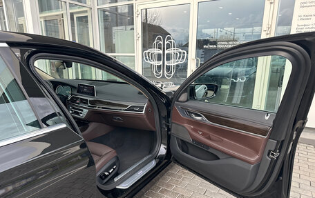 BMW 7 серия, 2018 год, 4 983 000 рублей, 28 фотография