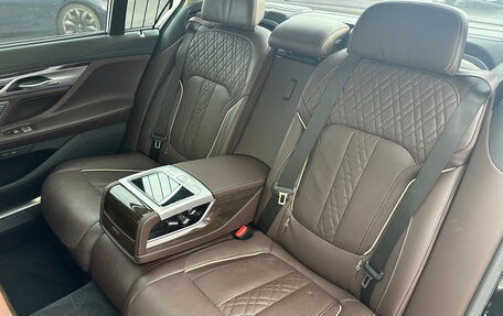 BMW 7 серия, 2018 год, 4 983 000 рублей, 31 фотография