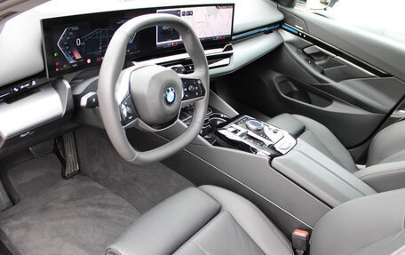 BMW 5 серия, 2024 год, 6 500 000 рублей, 13 фотография