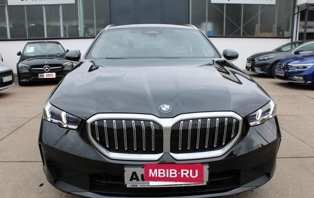 BMW 5 серия, 2024 год, 6 500 000 рублей, 3 фотография