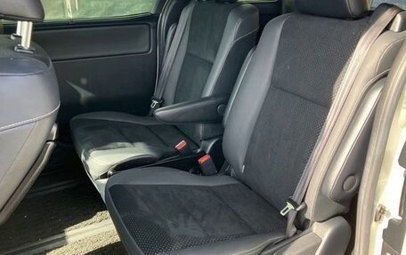 Toyota Voxy III, 2021 год, 2 050 000 рублей, 19 фотография