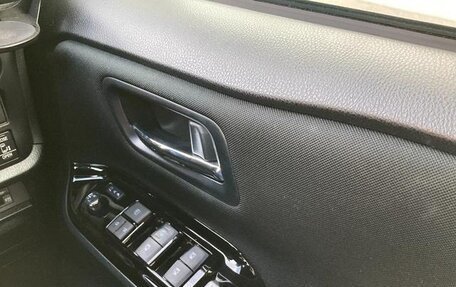 Toyota Voxy III, 2021 год, 2 050 000 рублей, 14 фотография