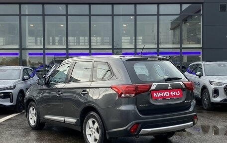 Mitsubishi Outlander III рестайлинг 3, 2015 год, 1 749 000 рублей, 7 фотография