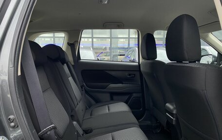 Mitsubishi Outlander III рестайлинг 3, 2015 год, 1 749 000 рублей, 21 фотография